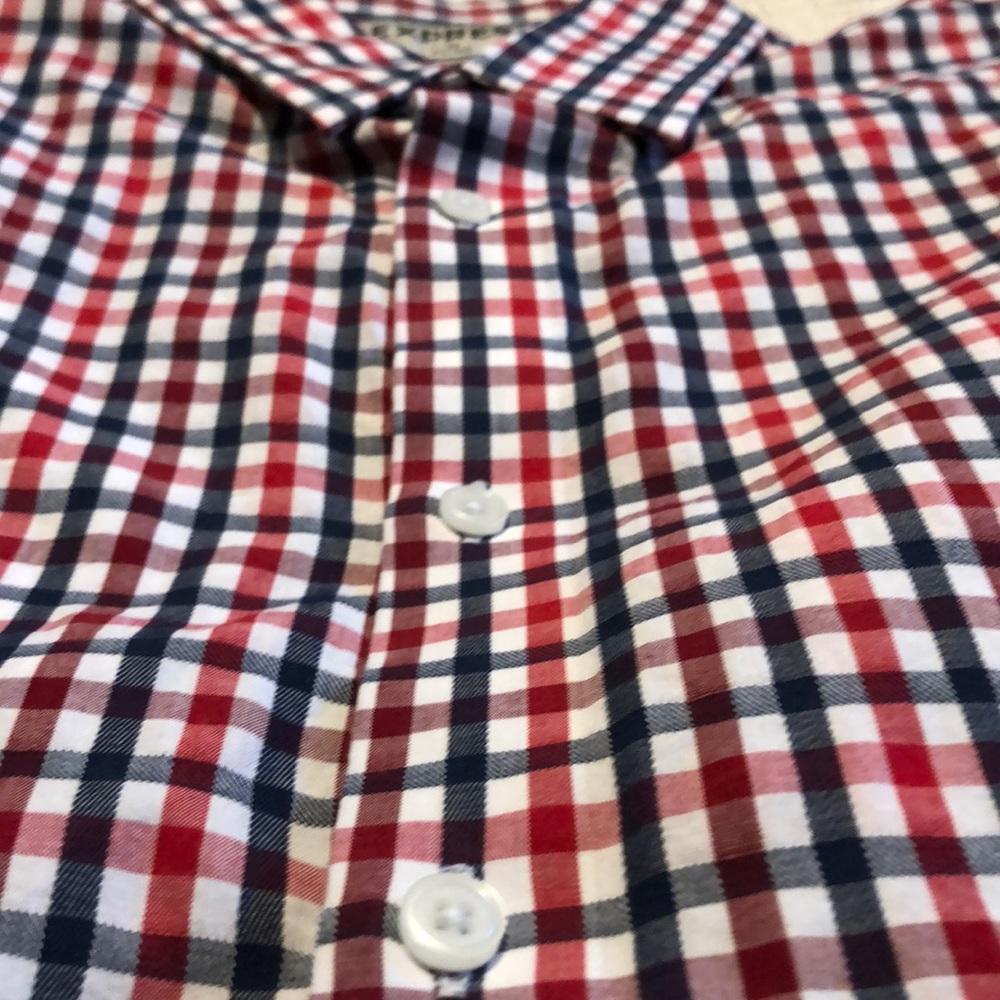 Express Fitted Button Down. - Picture 3 of 4